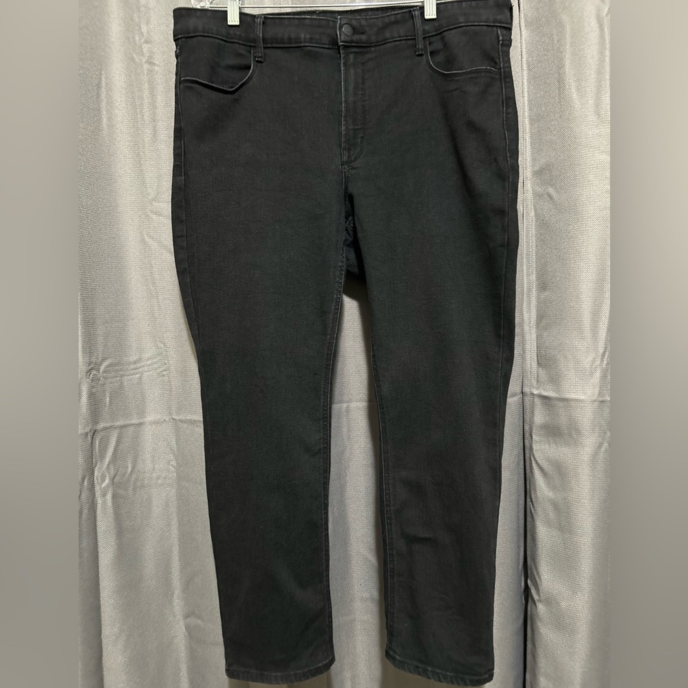 Women’s High-Rise Straight Black Jeans